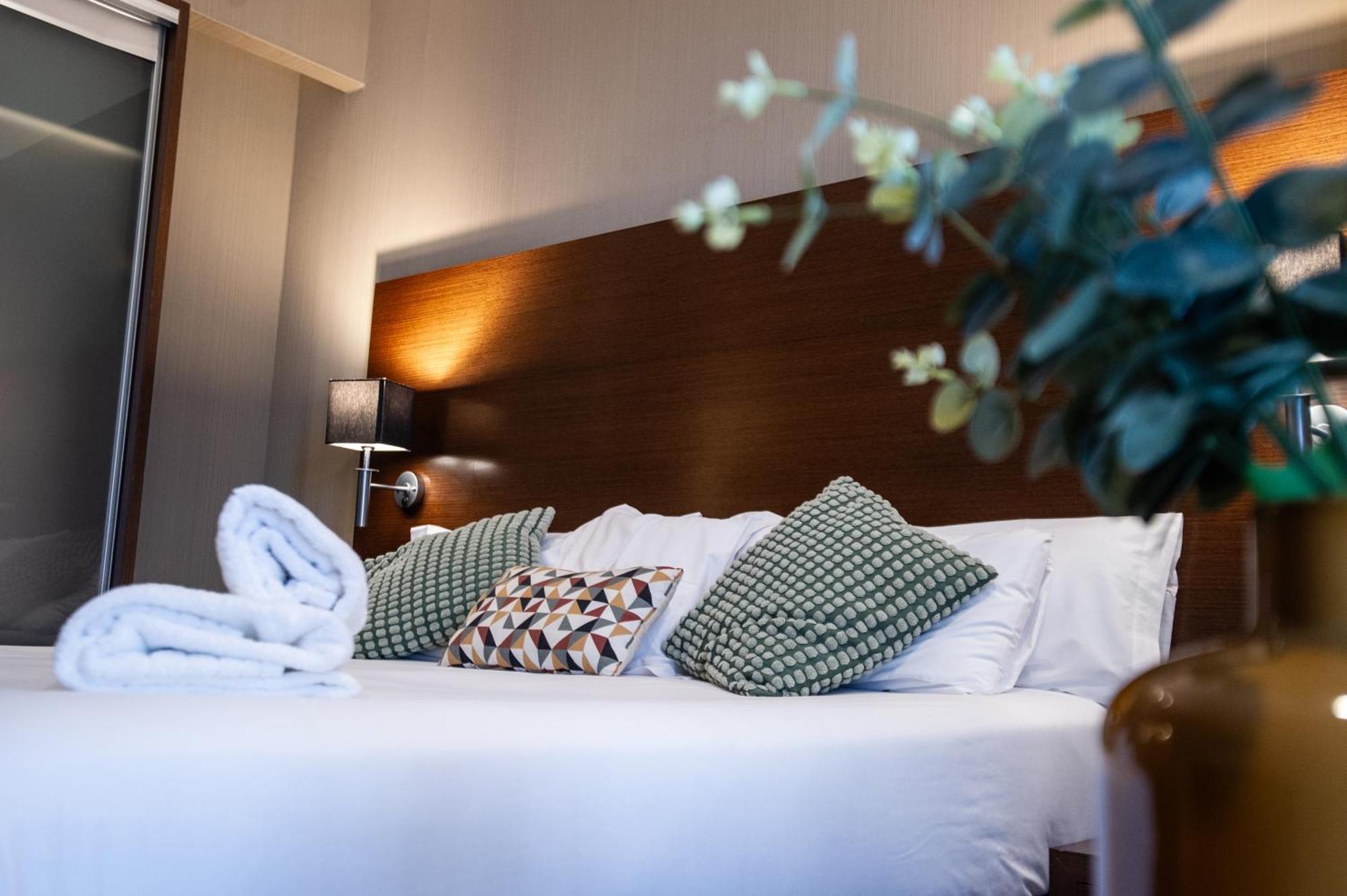 Azz Valencia Congress Hotel & Spa Paterna Dış mekan fotoğraf