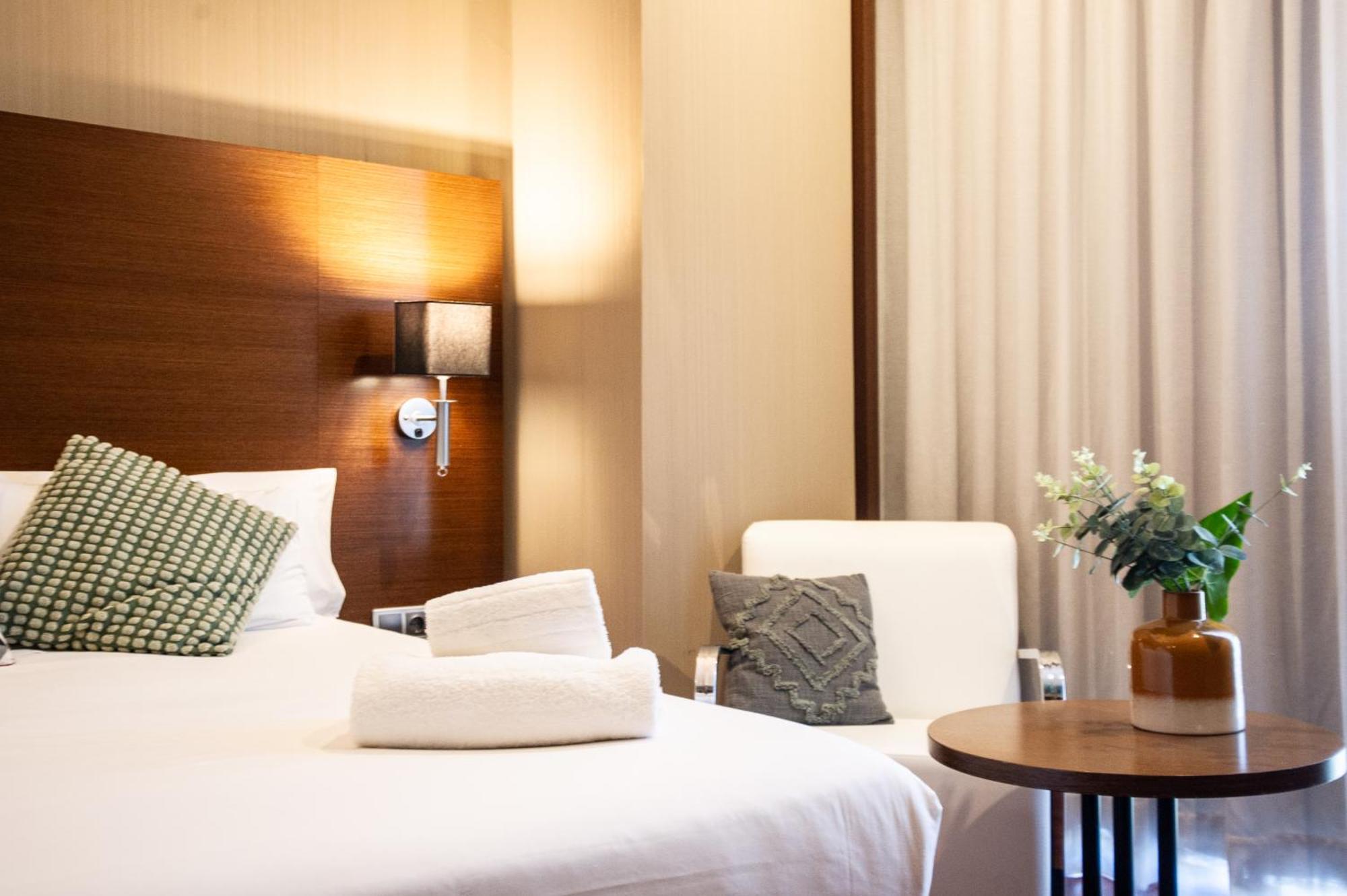 Azz Valencia Congress Hotel & Spa Paterna Dış mekan fotoğraf