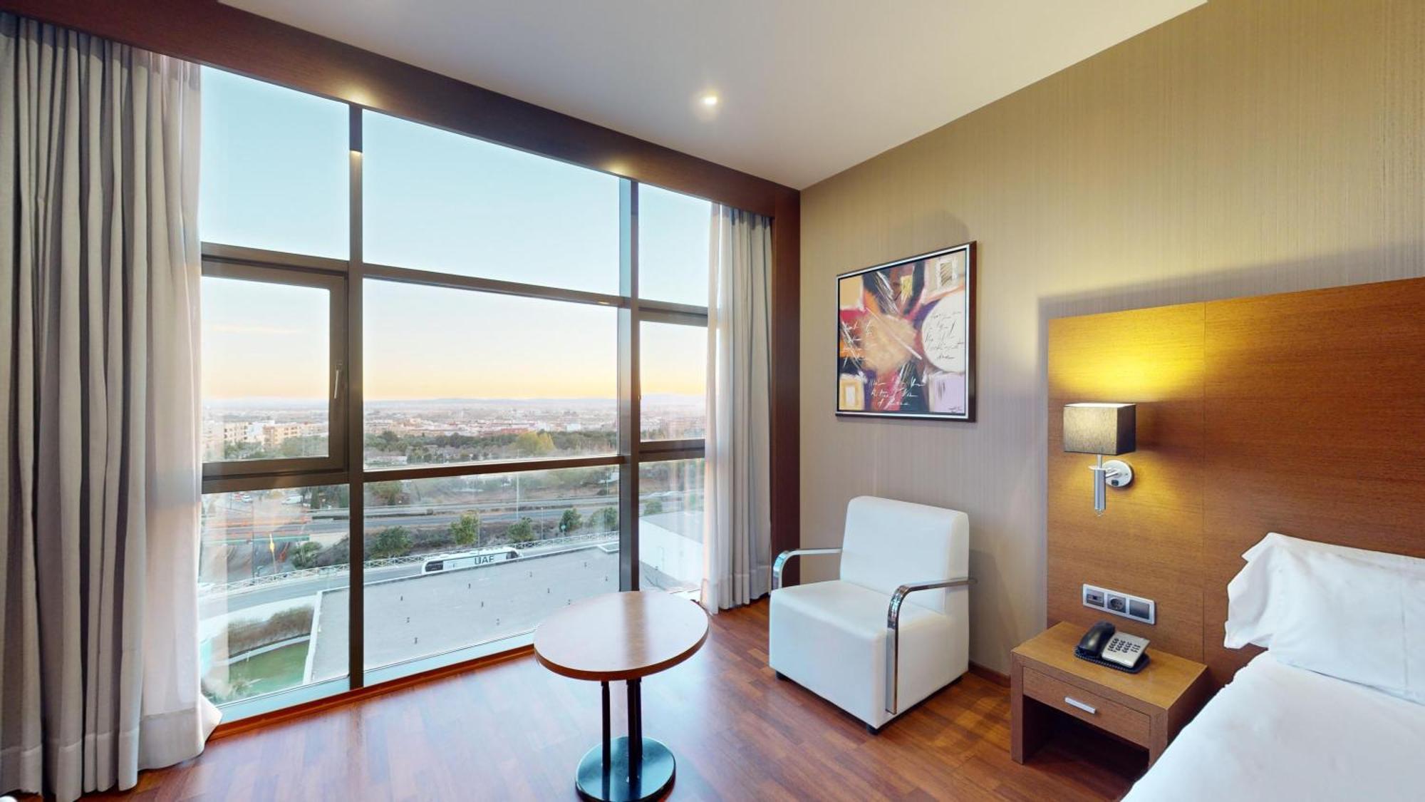 Azz Valencia Congress Hotel & Spa Paterna Dış mekan fotoğraf