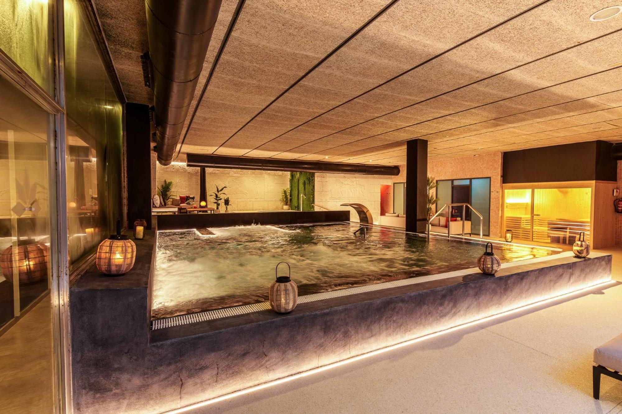Azz Valencia Congress Hotel & Spa Paterna Dış mekan fotoğraf